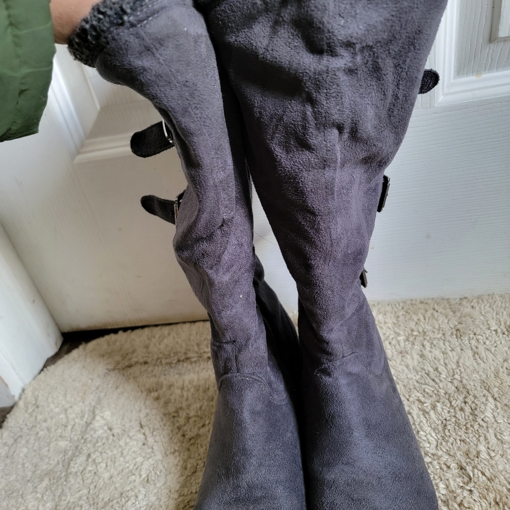 Women Boots size6 gray - Picture 3 of 4